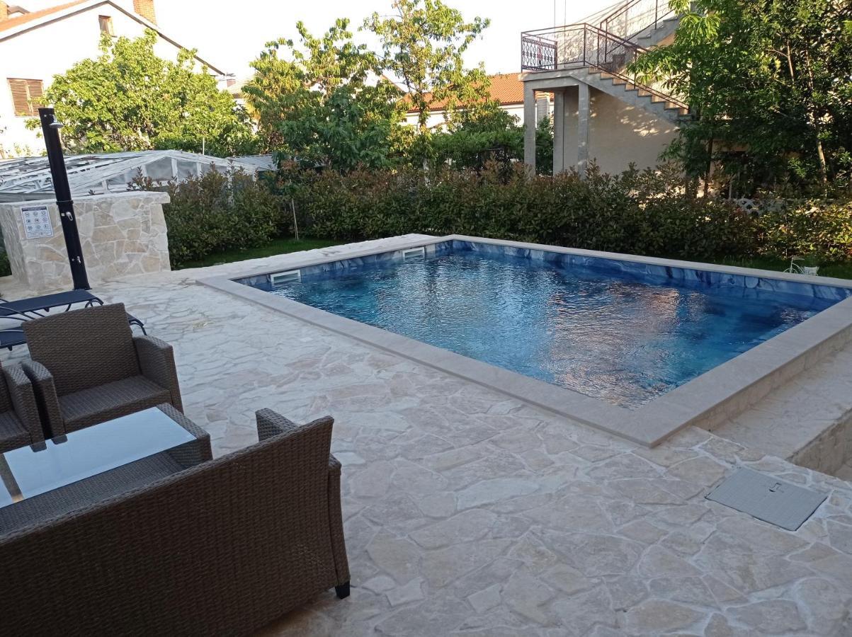 Apartman Simun غييكا الغرفة الصورة